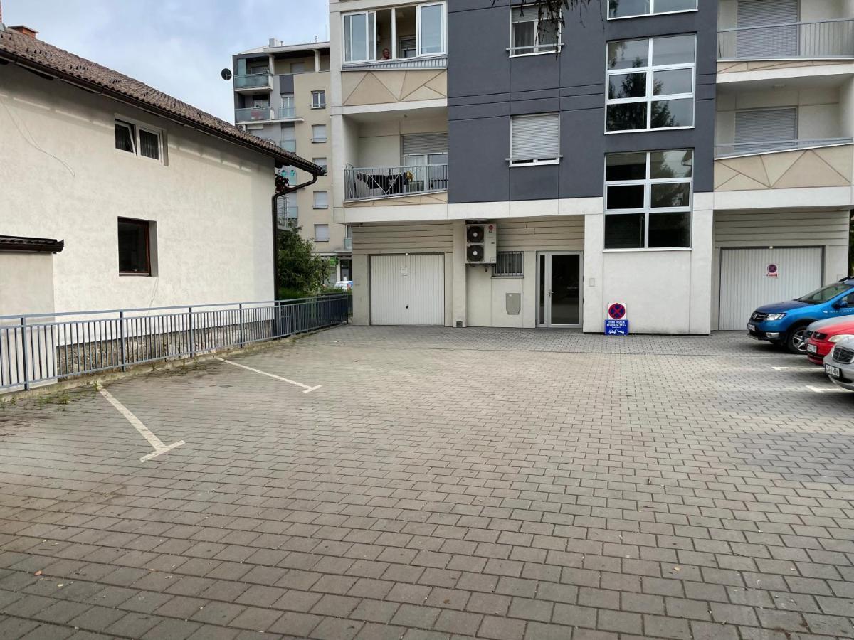 Apartman M&M Doboj Eksteriør billede